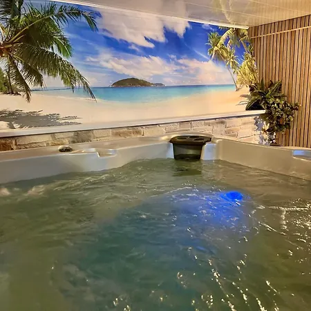 Holiday home Tolles Fuer 16 Personen Im Westerwald Mit Sauna, Whirlpool, Kino Und Bar