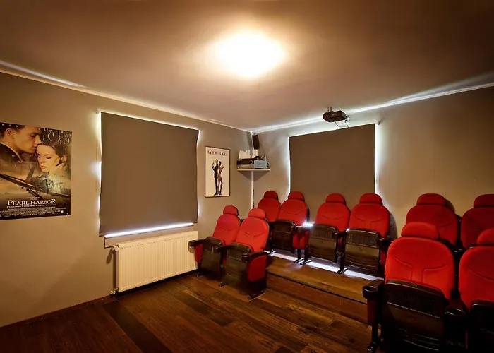 Tolles Fuer 16 Personen Im Westerwald Mit Sauna, Whirlpool, Kino Und Bar *