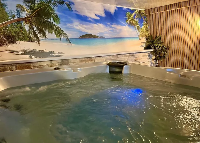 בית נופש Tolles Fuer 16 Personen Im Westerwald Mit Sauna, Whirlpool, Kino Und Bar