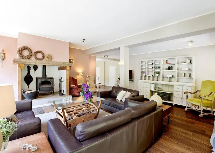 בית נופש Tolles Fuer 16 Personen Im Westerwald Mit Sauna, Whirlpool, Kino Und Bar