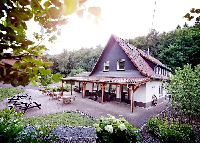 בית נופש Tolles Fuer 16 Personen Im Westerwald Mit Sauna, Whirlpool, Kino Und Bar